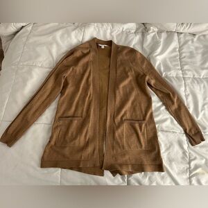 Women’s Time and Tru Carmel cardigan size Small (4-6)